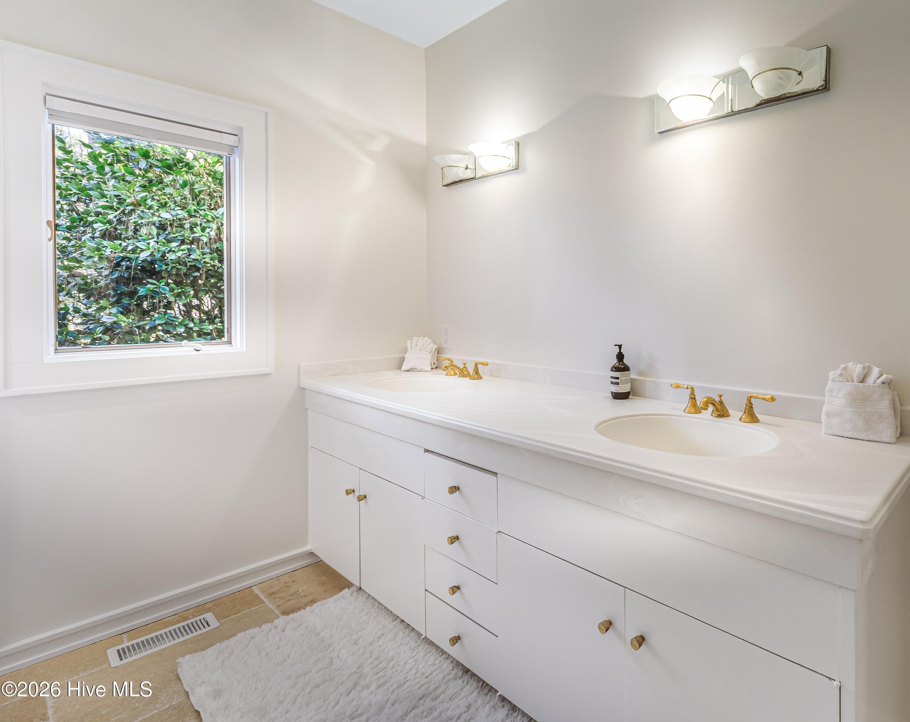 177 Cross Country Lane