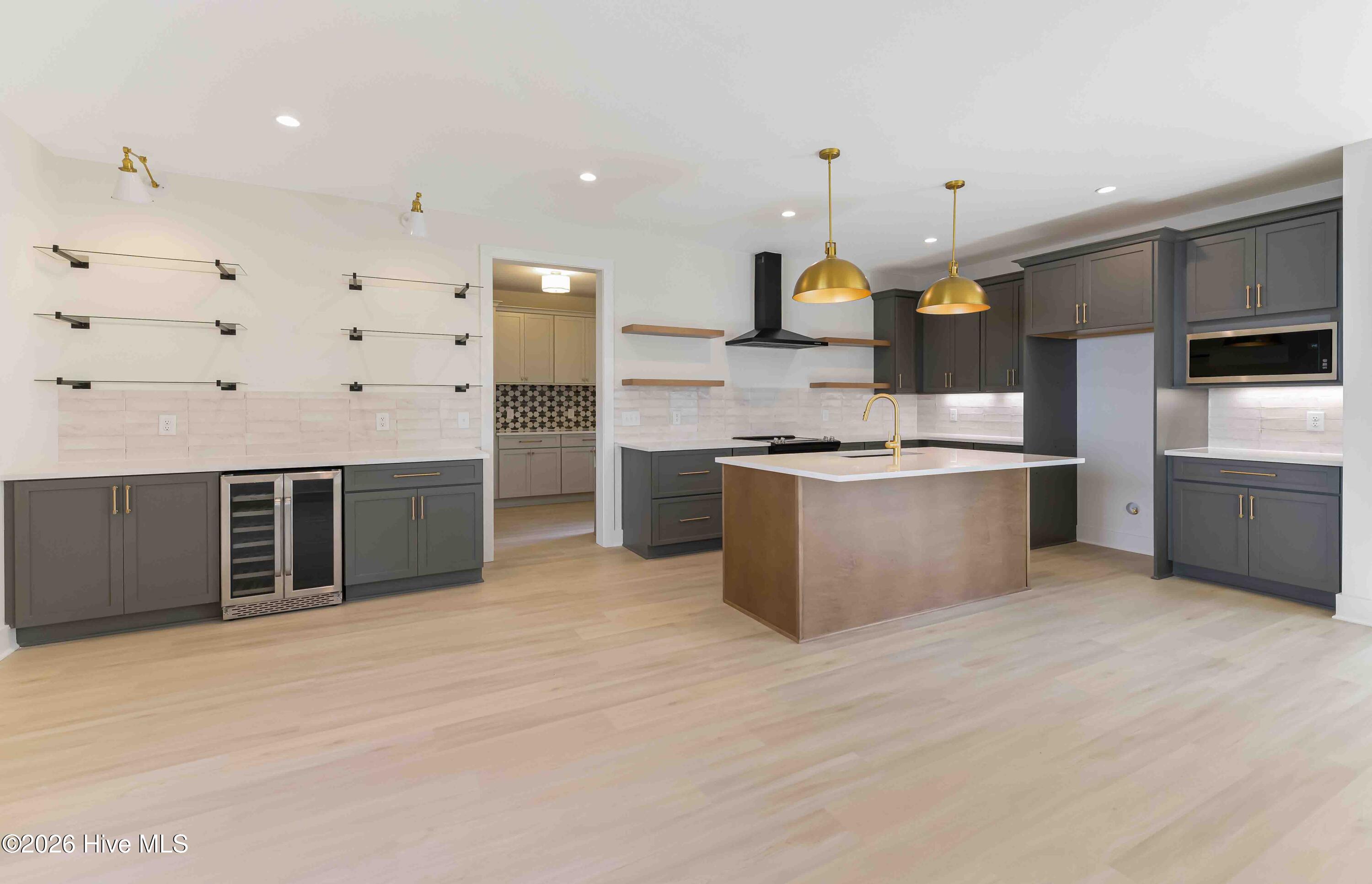 455 W New Hampshire Avenue