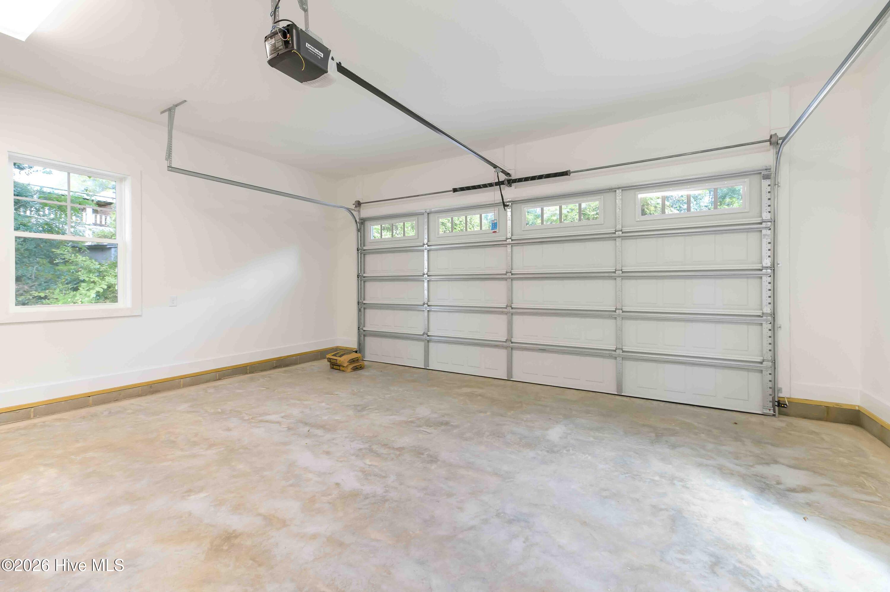 455 W New Hampshire Avenue