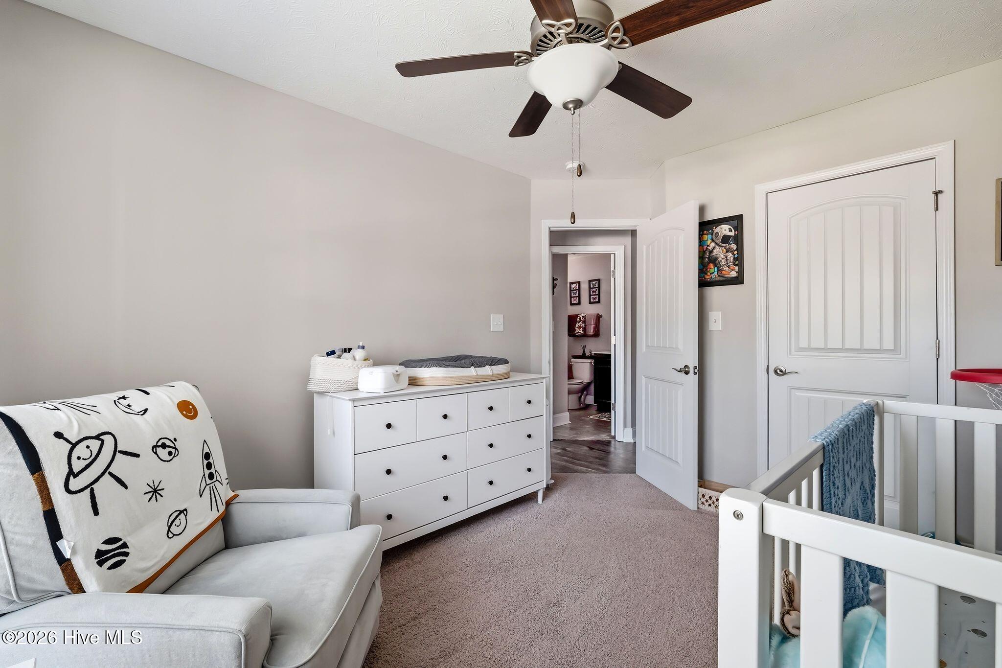 60 Sawmill Road W