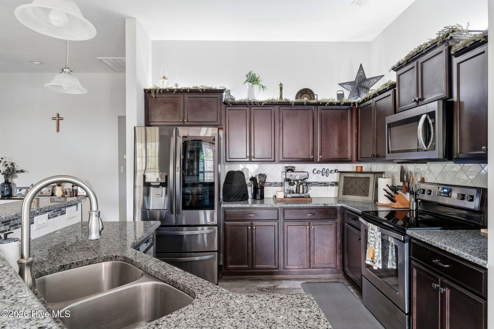 60 Sawmill Road W