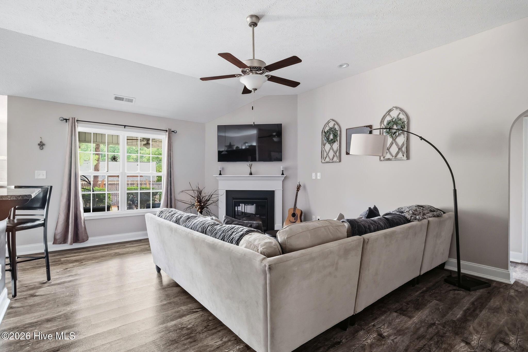 60 Sawmill Road W