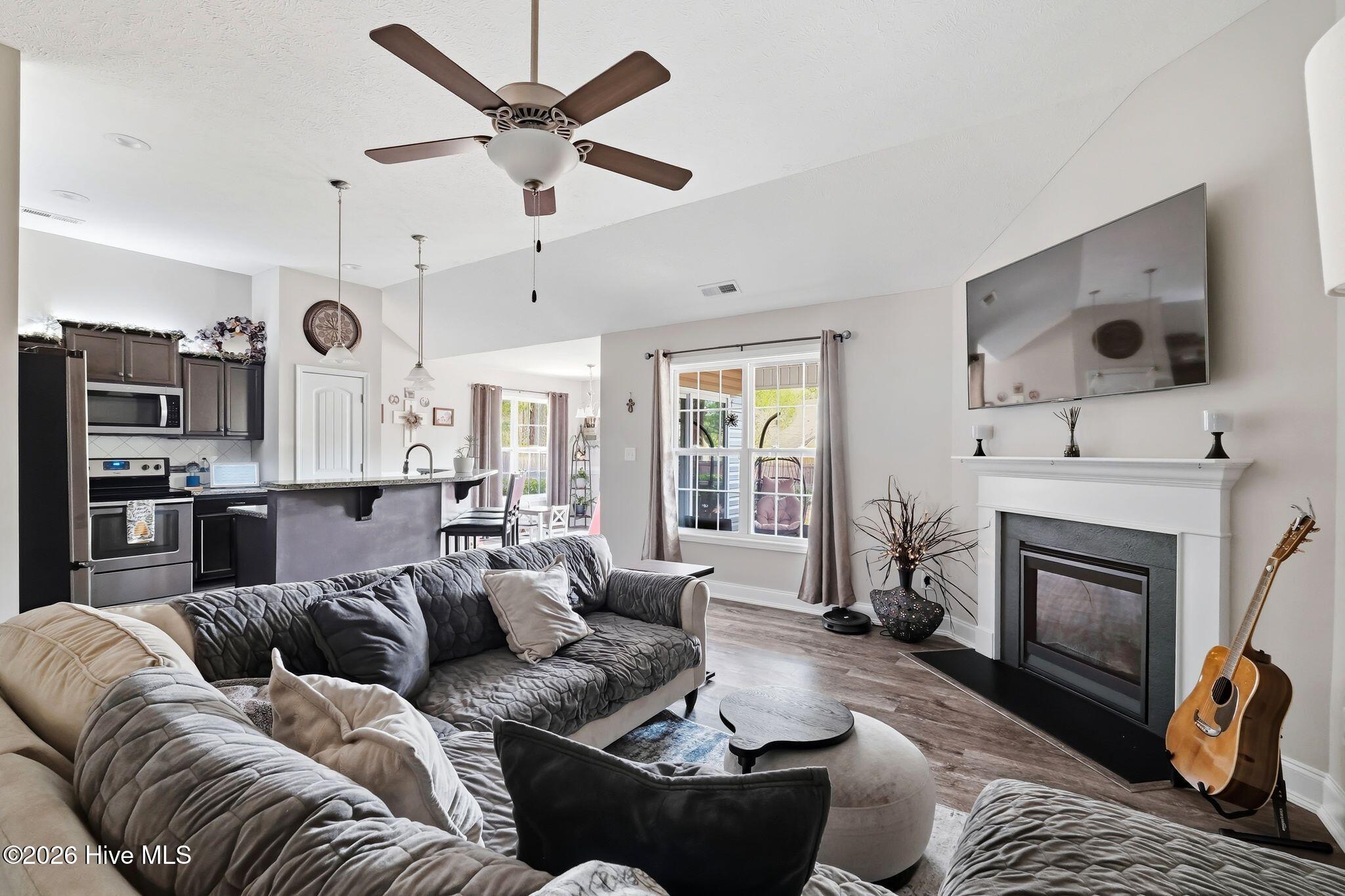 60 Sawmill Road W