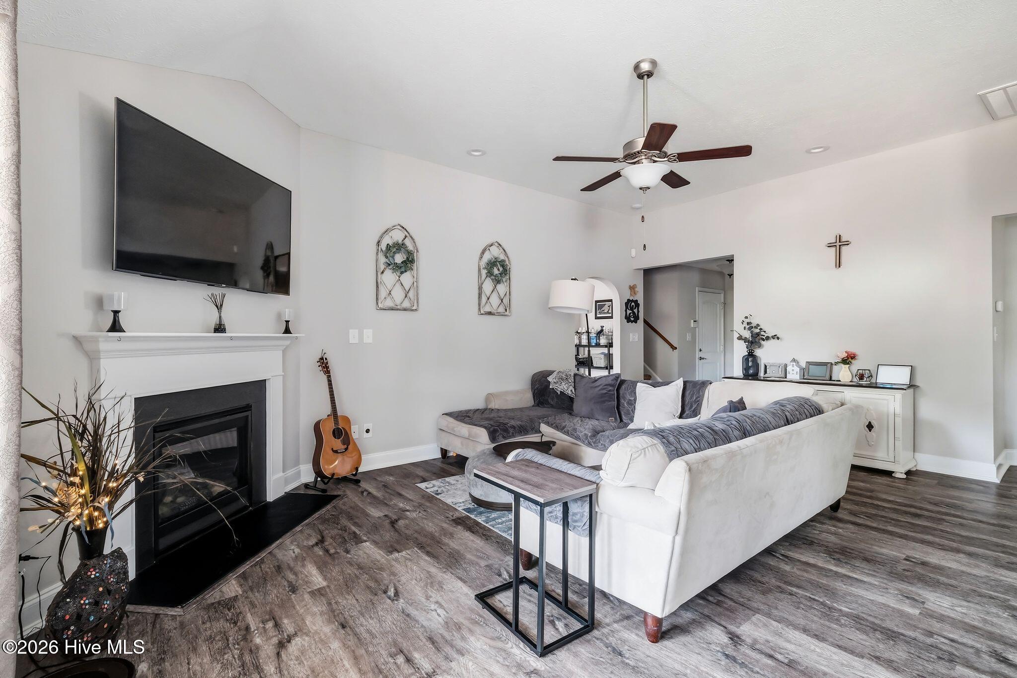 60 Sawmill Road W