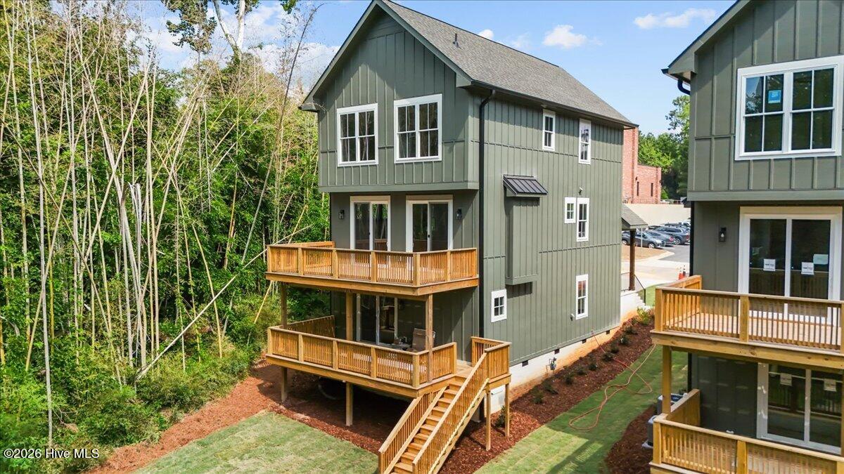 160 S Leak Street