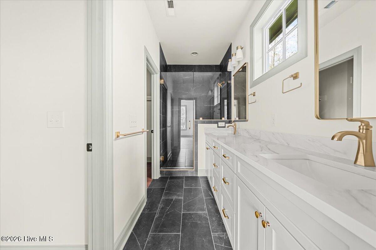 160 S Leak Street