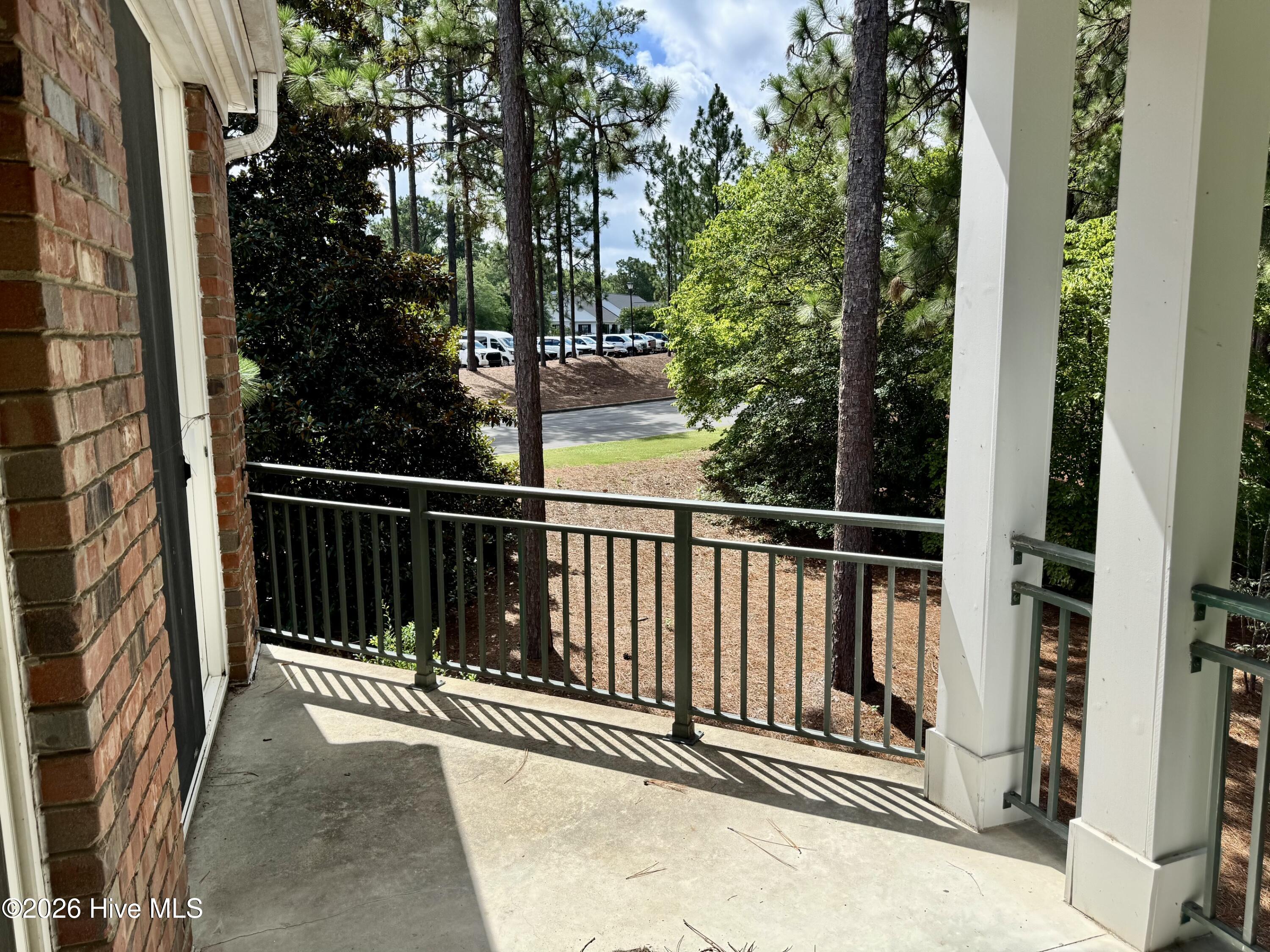 1121 Sandmoore Drive