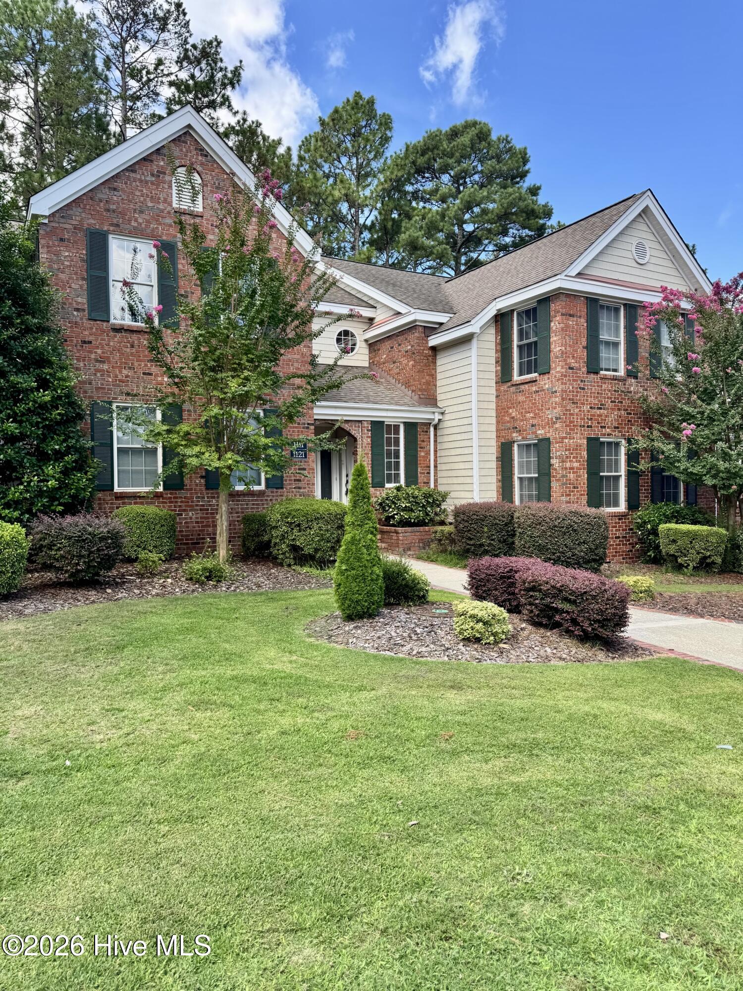 1121 Sandmoore Drive