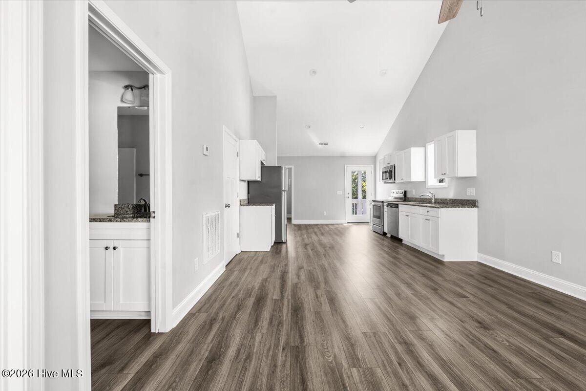 60 - 76 N Knoll Road 74