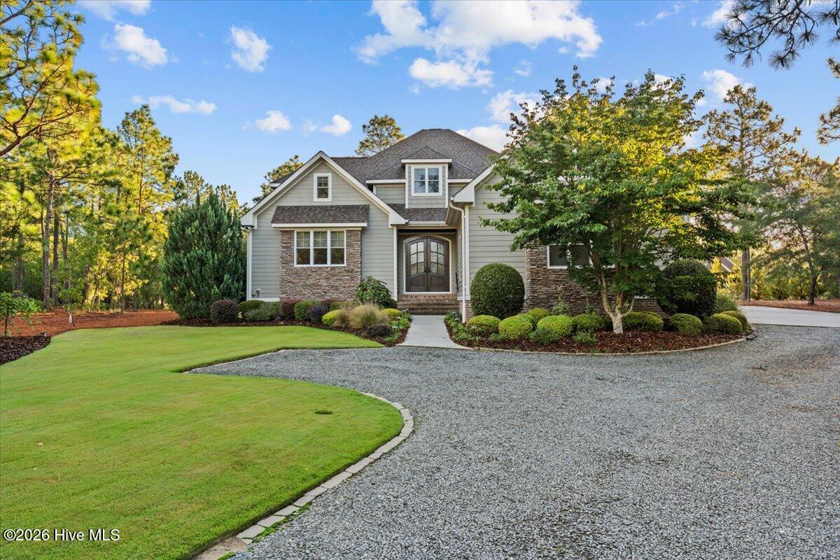 102 Gilbert Court