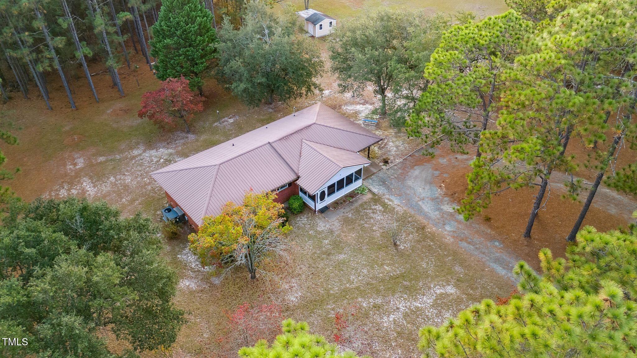825 Quewhiffle Road