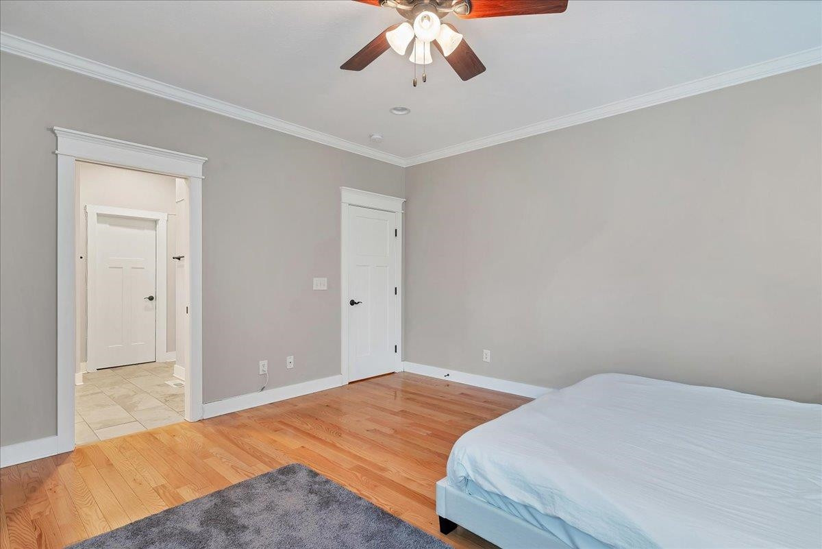8 Vayland Court