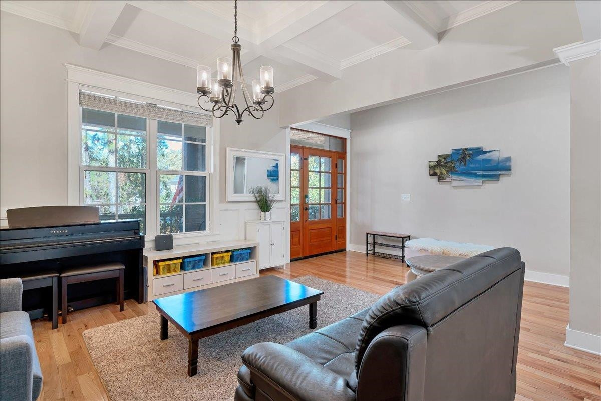 8 Vayland Court