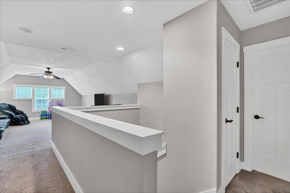 8 Vayland Court