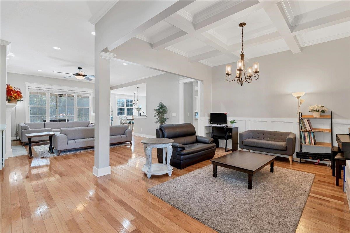 8 Vayland Court