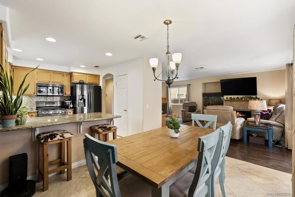 5562 Vista San Simeon