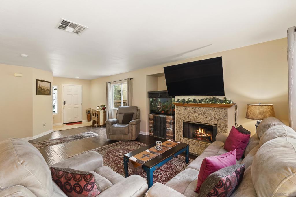 5562 Vista San Simeon
