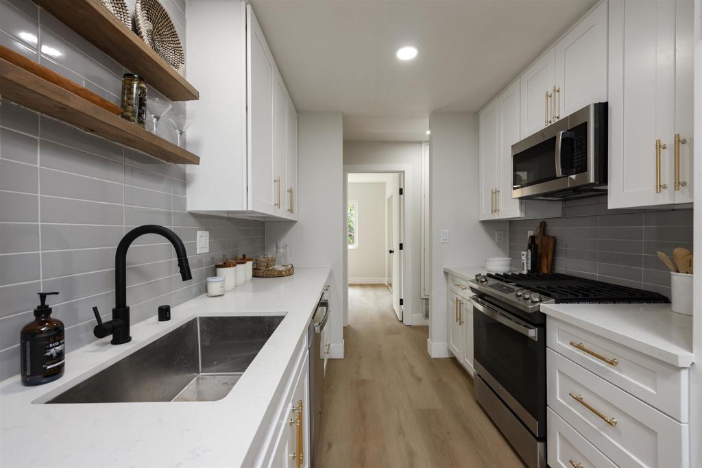 3476 Rosa Linda Street