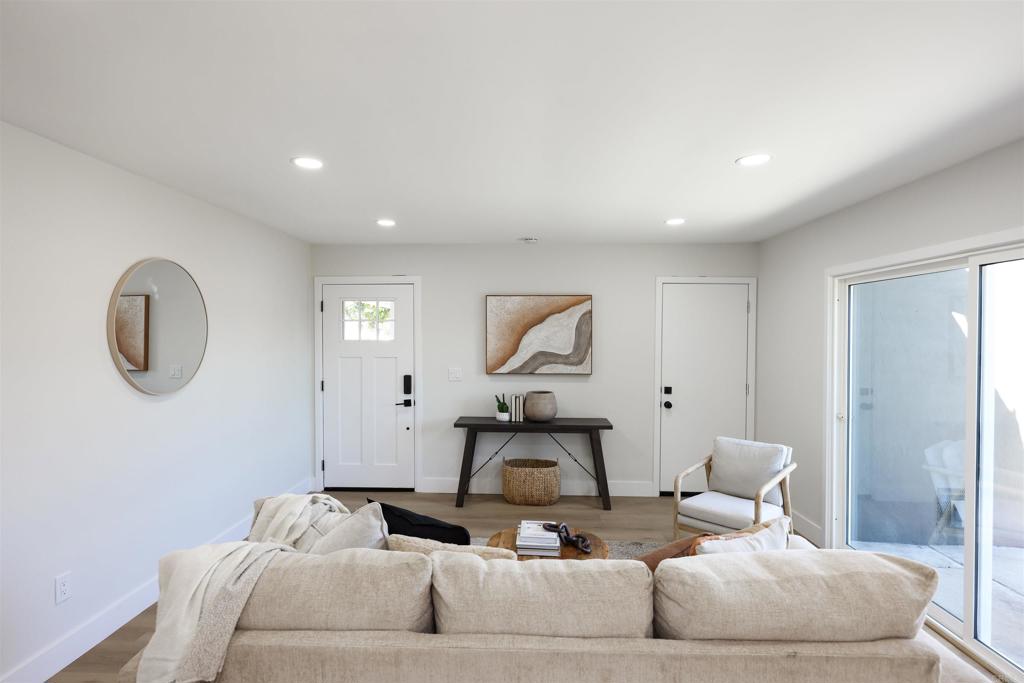 5685 Santa Margarita Street