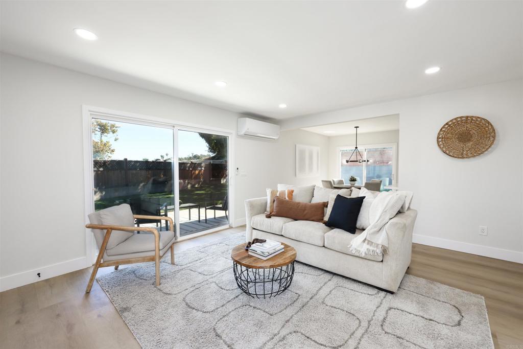 5685 Santa Margarita Street