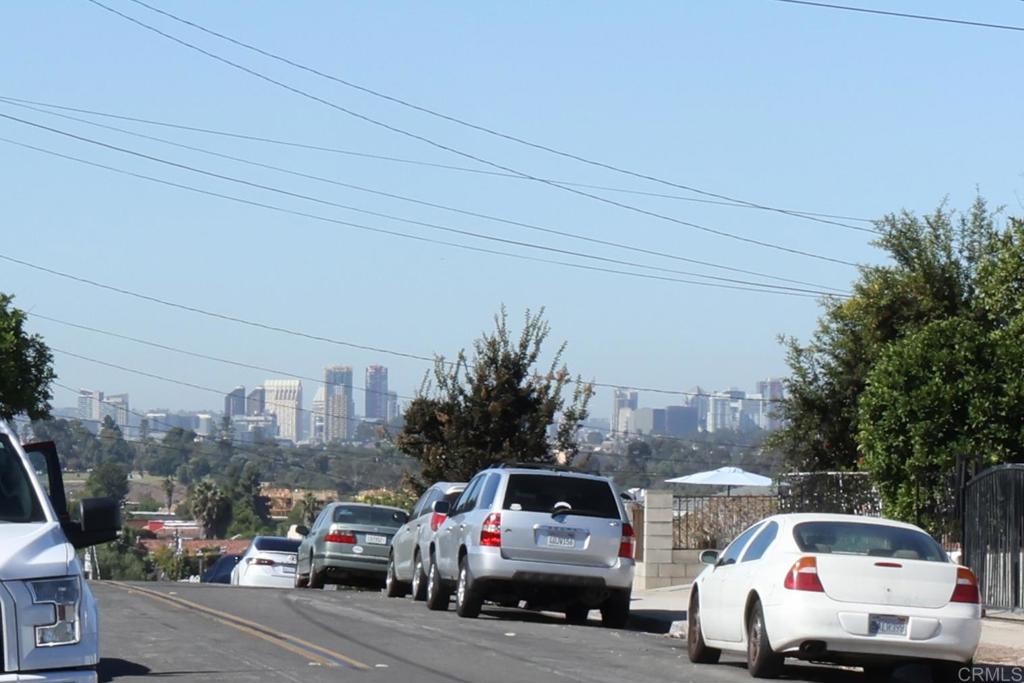 5685 Santa Margarita Street