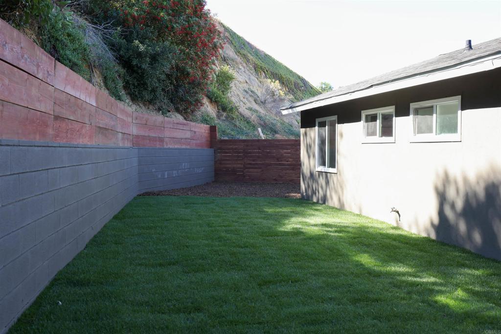 5685 Santa Margarita Street