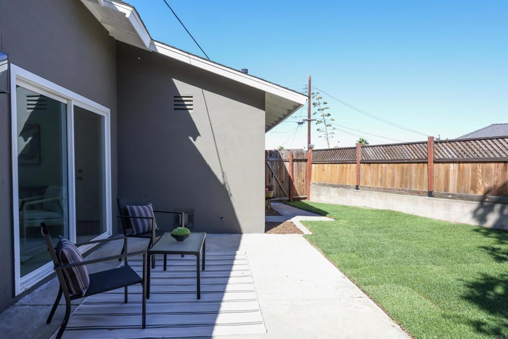 5685 Santa Margarita Street