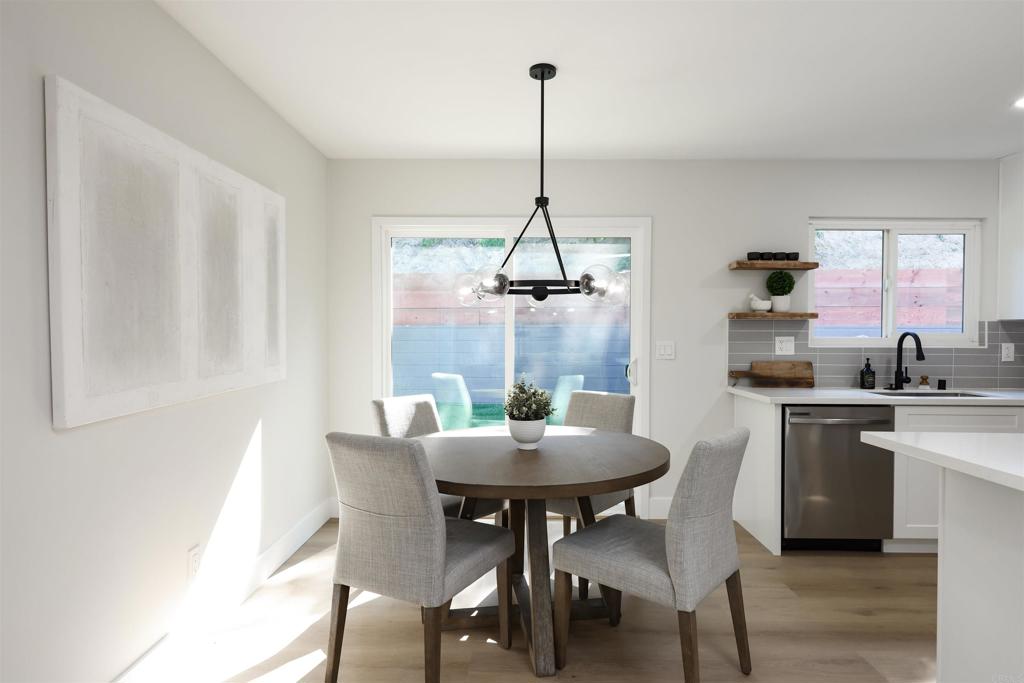 5685 Santa Margarita Street