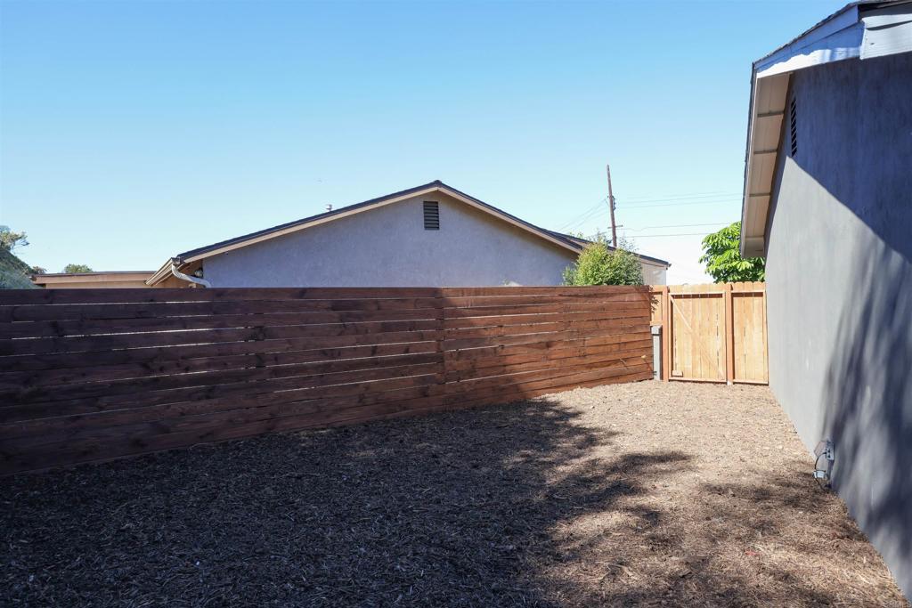 5685 Santa Margarita Street