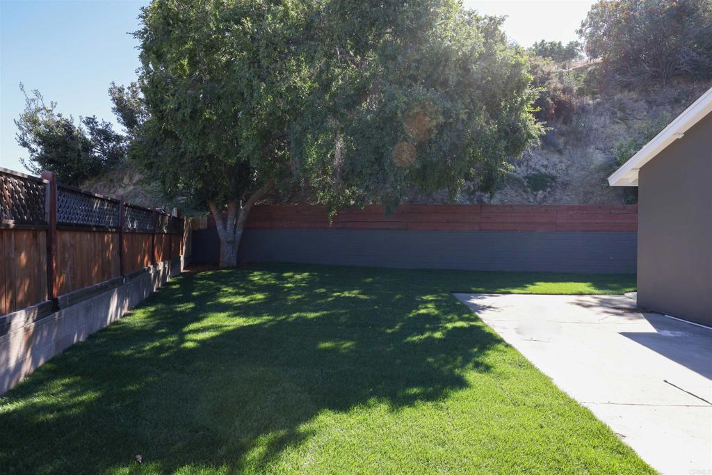 5685 Santa Margarita Street