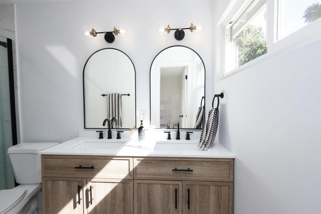 5685 Santa Margarita Street