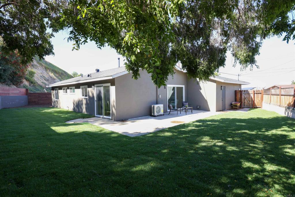 5685 Santa Margarita Street