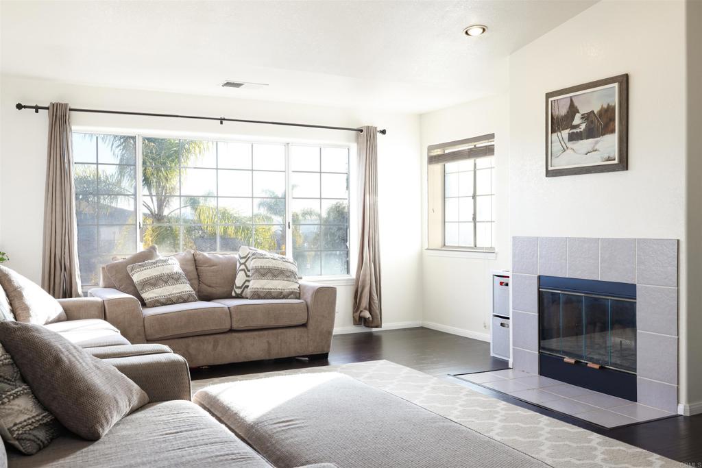 10381 Mountain View Lane