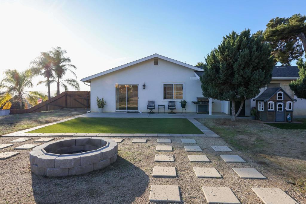 10381 Mountain View Lane