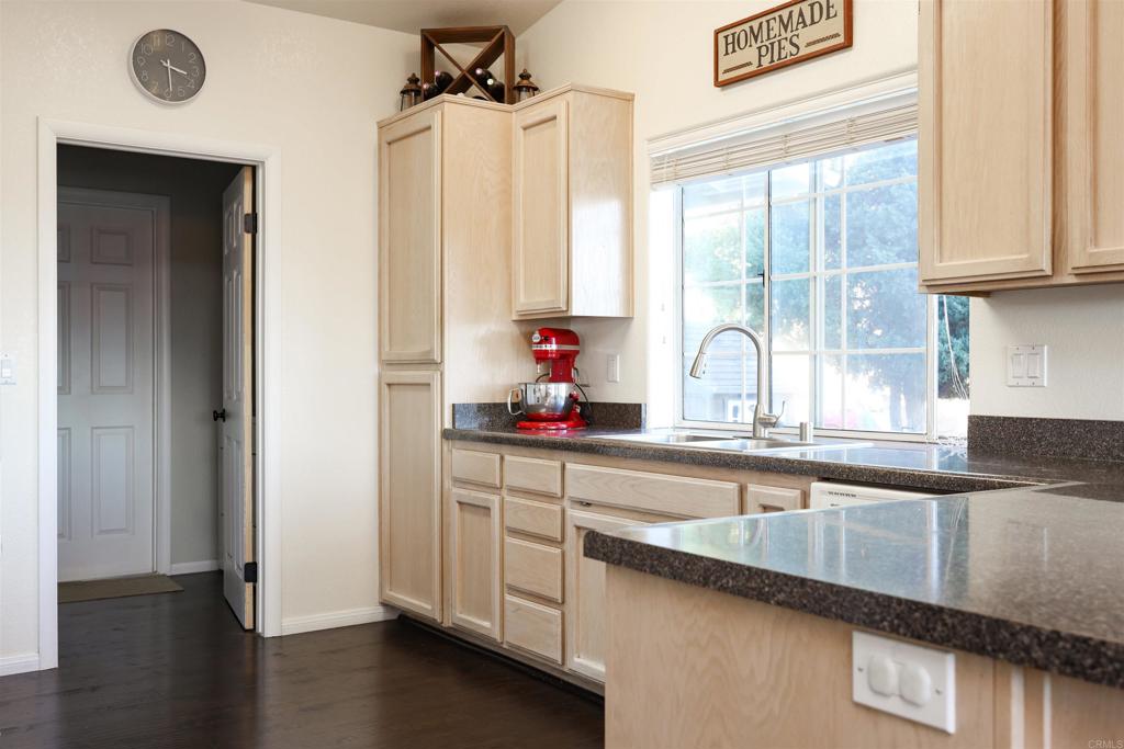 10381 Mountain View Lane