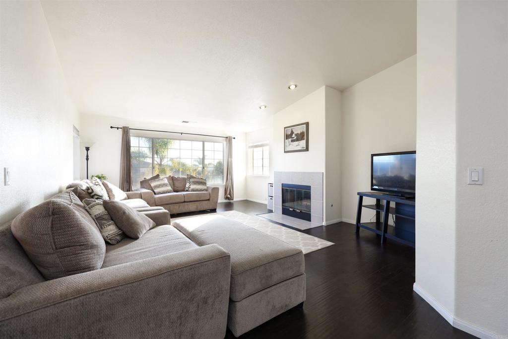 10381 Mountain View Lane