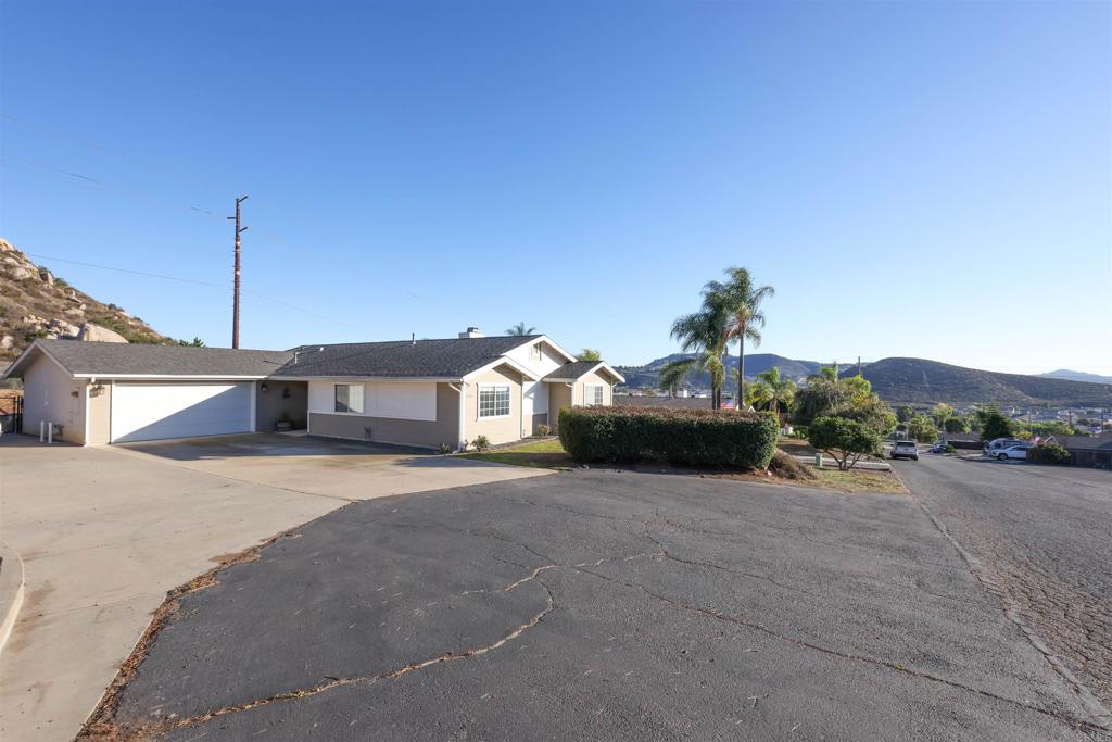 10381 Mountain View Lane