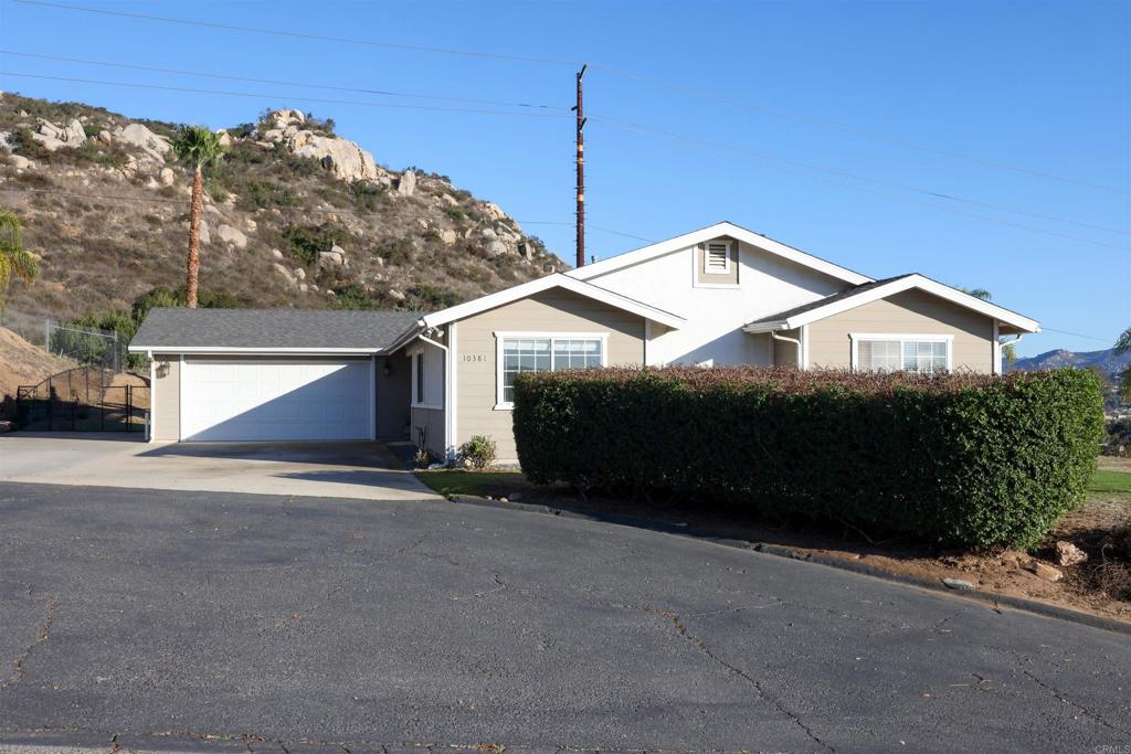 10381 Mountain View Lane