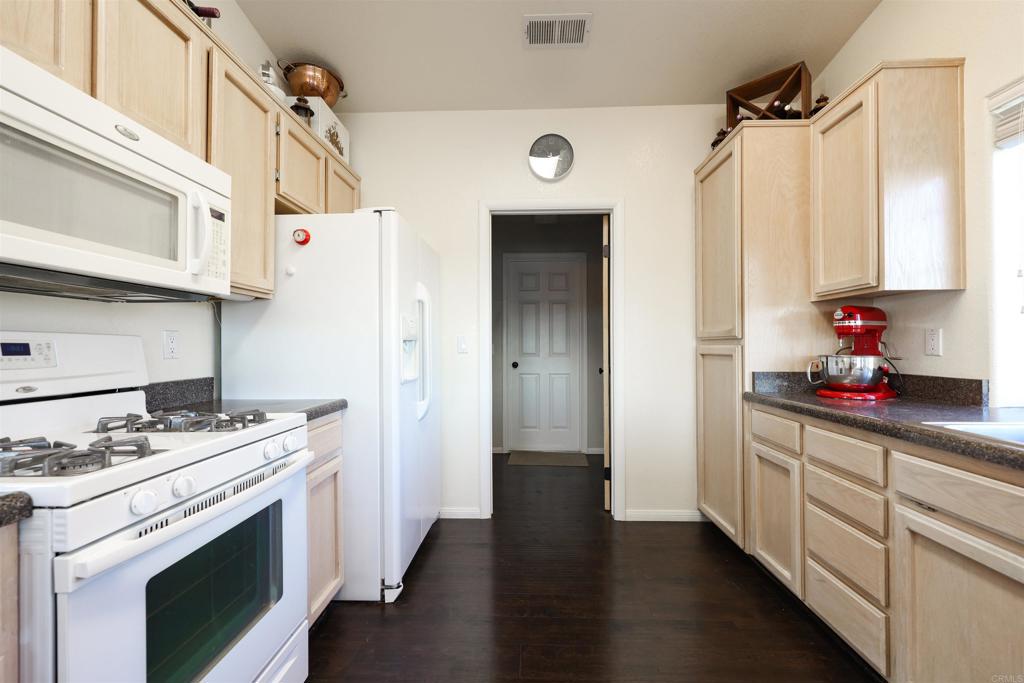 10381 Mountain View Lane