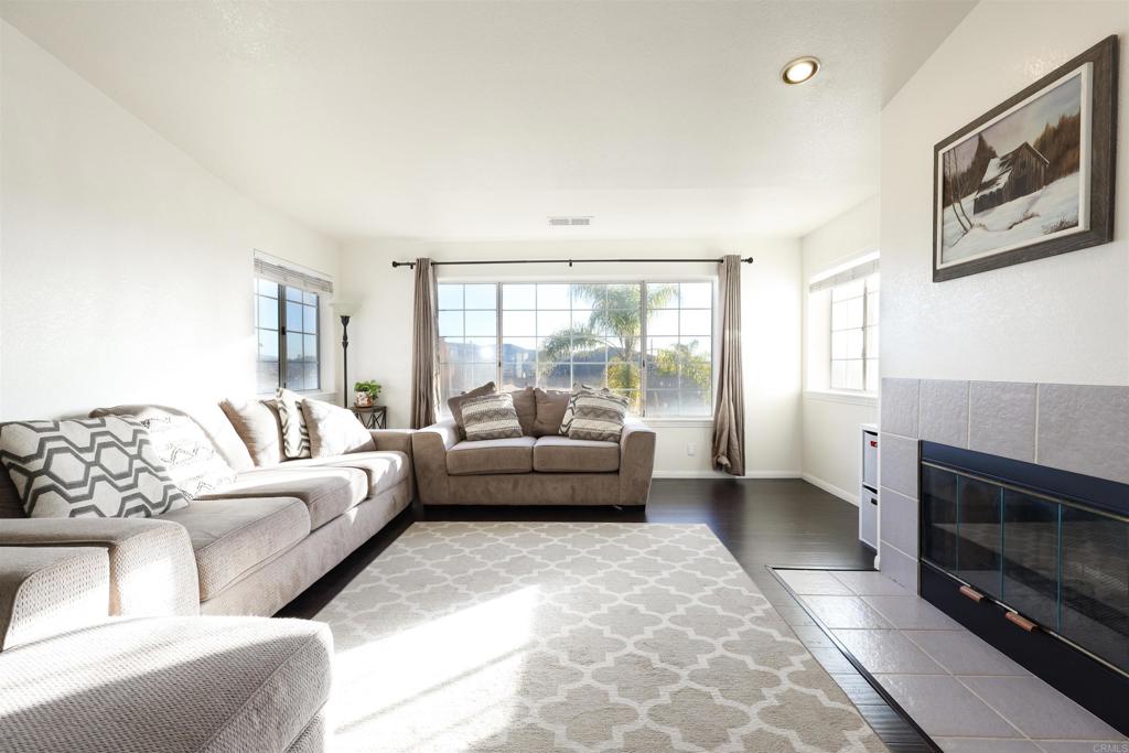 10381 Mountain View Lane