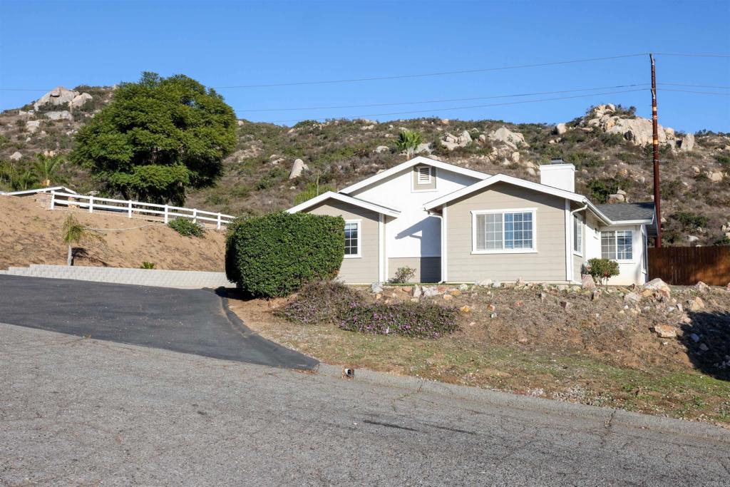 10381 Mountain View Lane