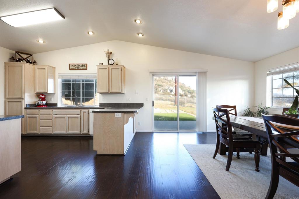 10381 Mountain View Lane