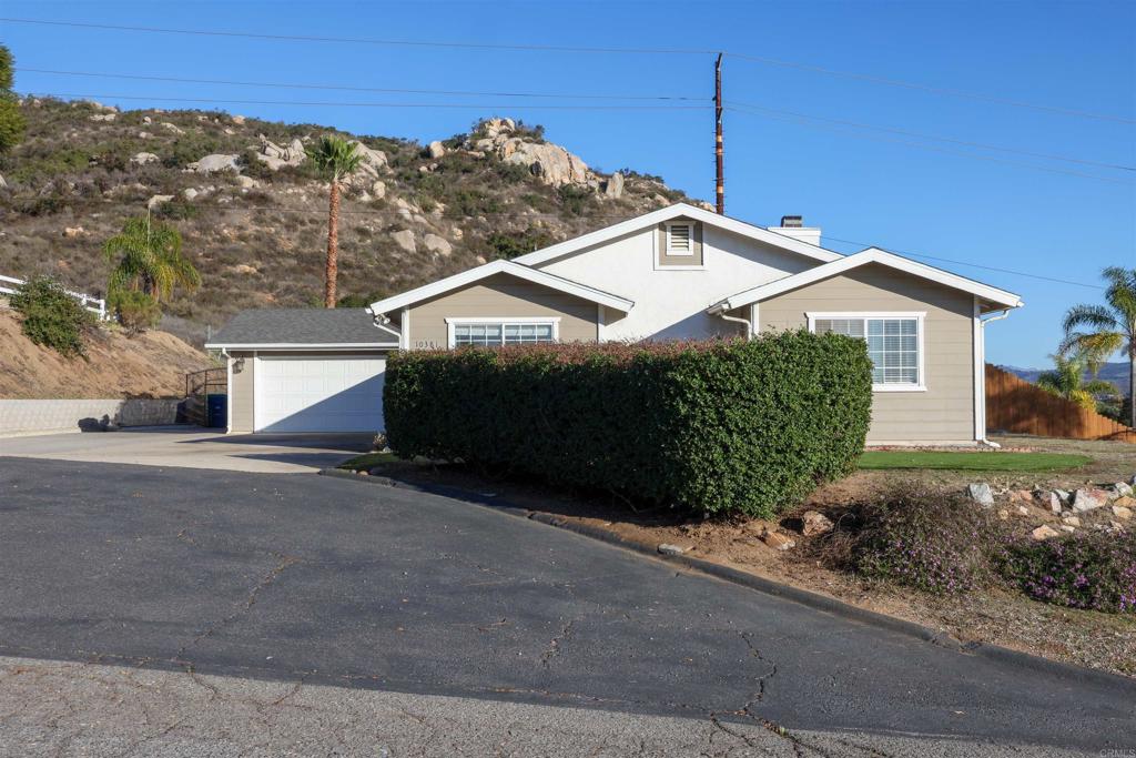 10381 Mountain View Lane