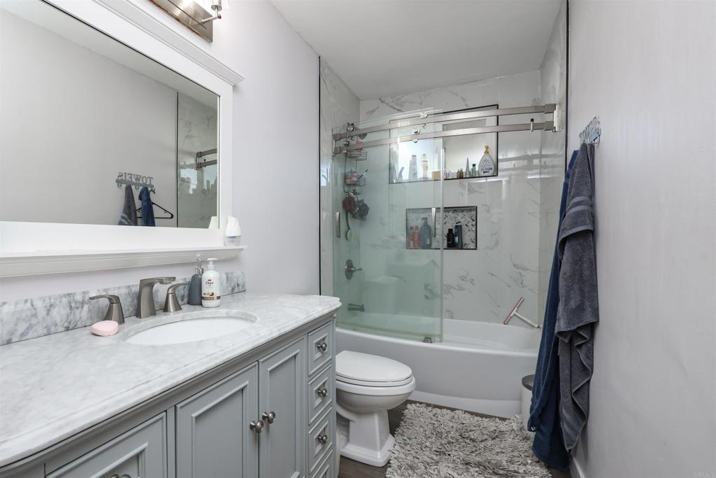 9715 Emerald Hill Lane