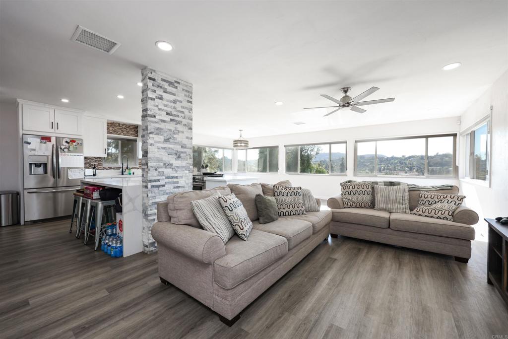 9715 Emerald Hill Lane