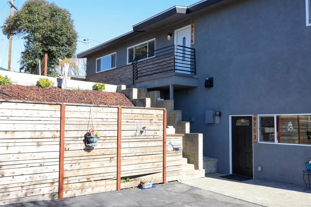 9715 Emerald Hill Lane