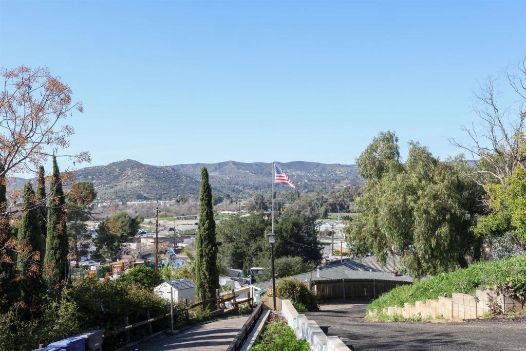 9715 Emerald Hill Lane