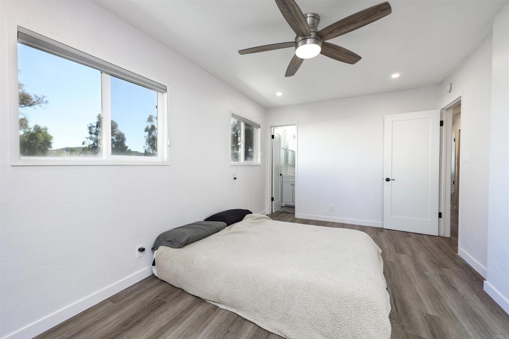 9715 Emerald Hill Lane