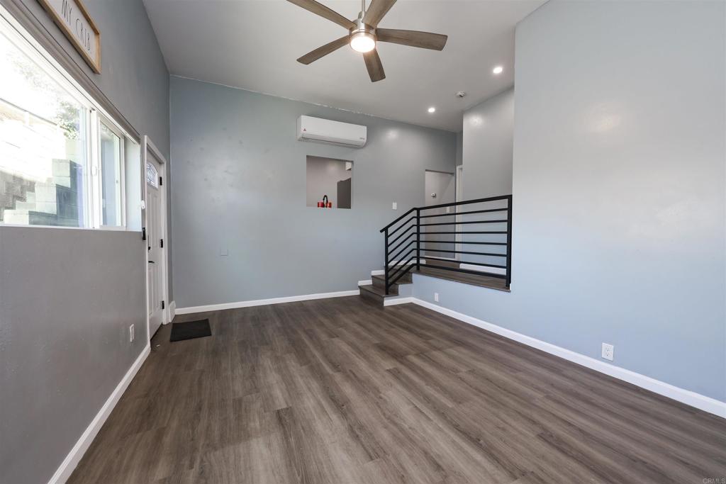 9715 Emerald Hill Lane