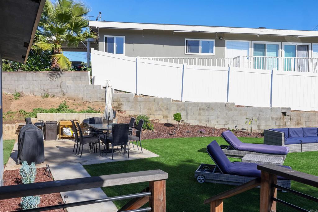 9715 Emerald Hill Lane